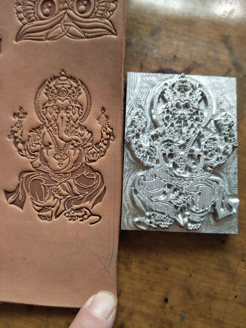 Handgefertigte, einzigartige D – Unique Leather Work Bewertung und Preis